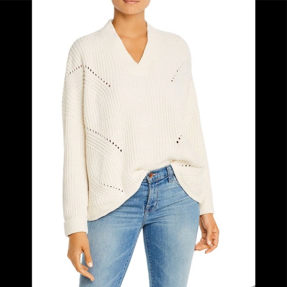 Sioni Sweaters - Sioni Pointelle V-Neck Sweater in Ivory